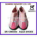 Zapatos cómodos del deporte de agua de la señora zapatos del agua de la aguamarina zapatos del agua zapatos del agua zapatos que practican surf